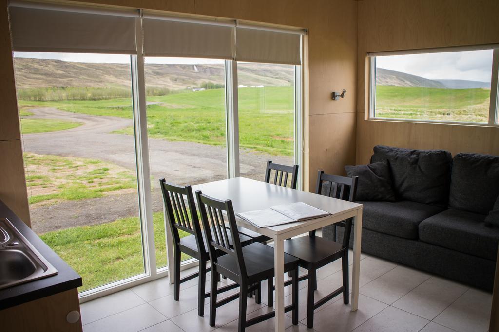 Einishus Cottages Laugar  Rum bild